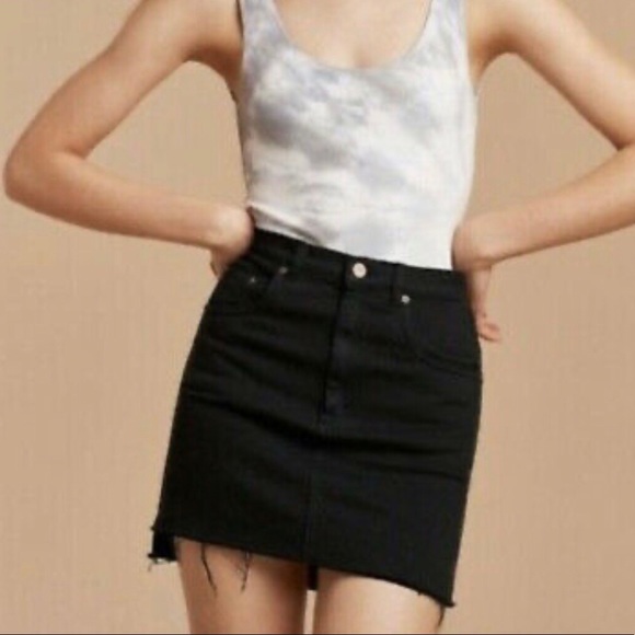 Wilfred Free Black Cutoff Denim Skirt - Size 00 - Picture 1 of 5